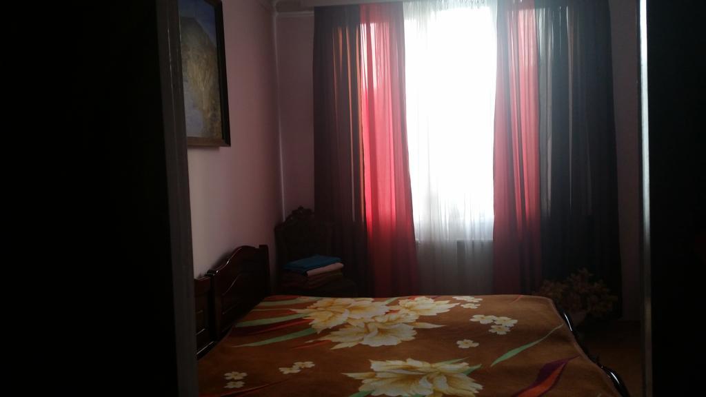 Hotel Mmg Τυφλίδα Δωμάτιο φωτογραφία